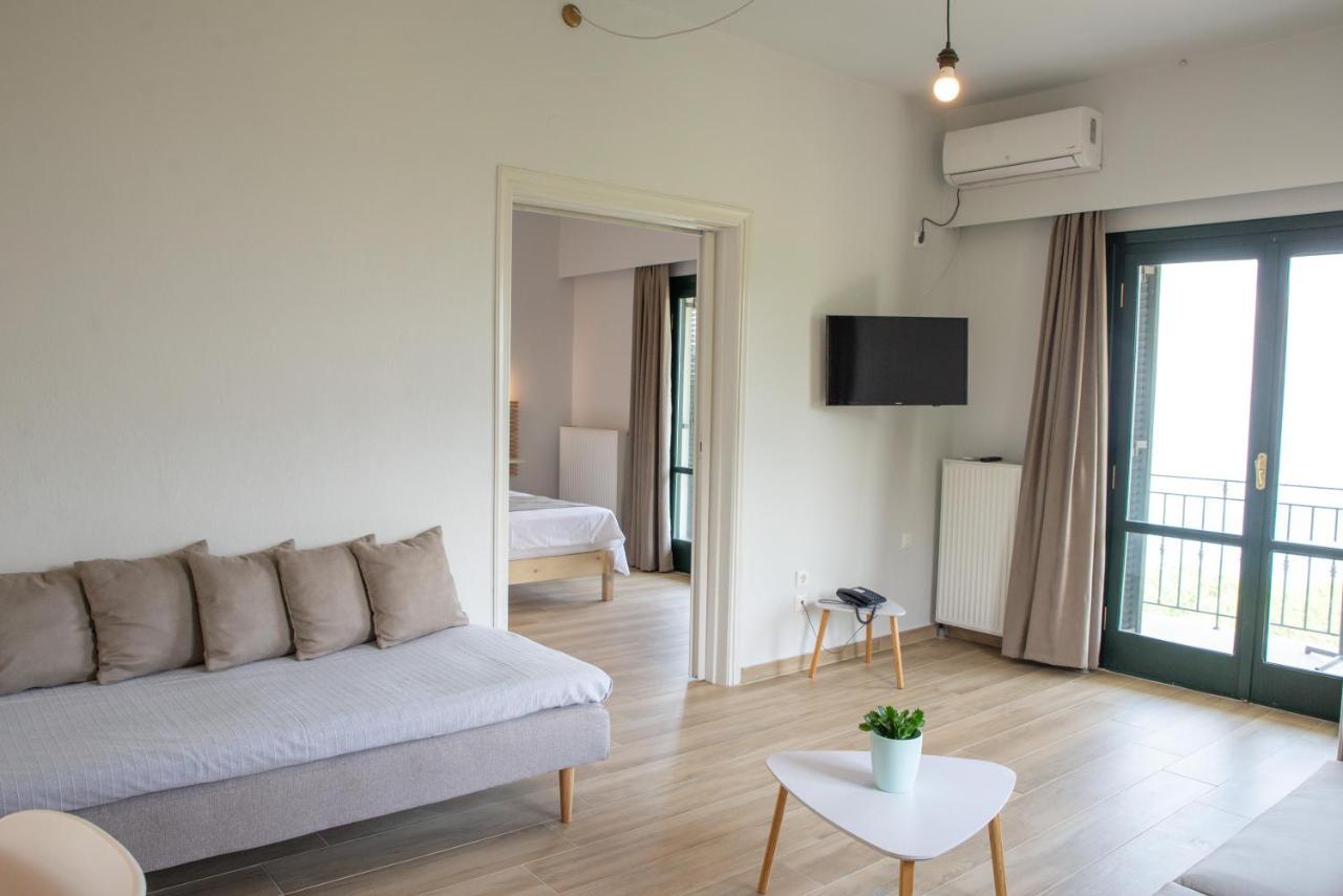 Marabou Hotel Chorefto Extérieur photo